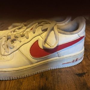 Worm a handful of times. Could use a good clean and uncreasing